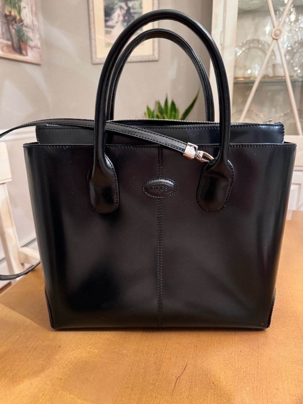 Tod's - Y2K Black Highly Structured polished Calfskin Bag
